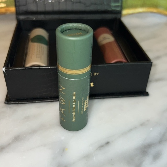 POPPY & POUT Chapstick Trio NIB - Picture 5 of 8